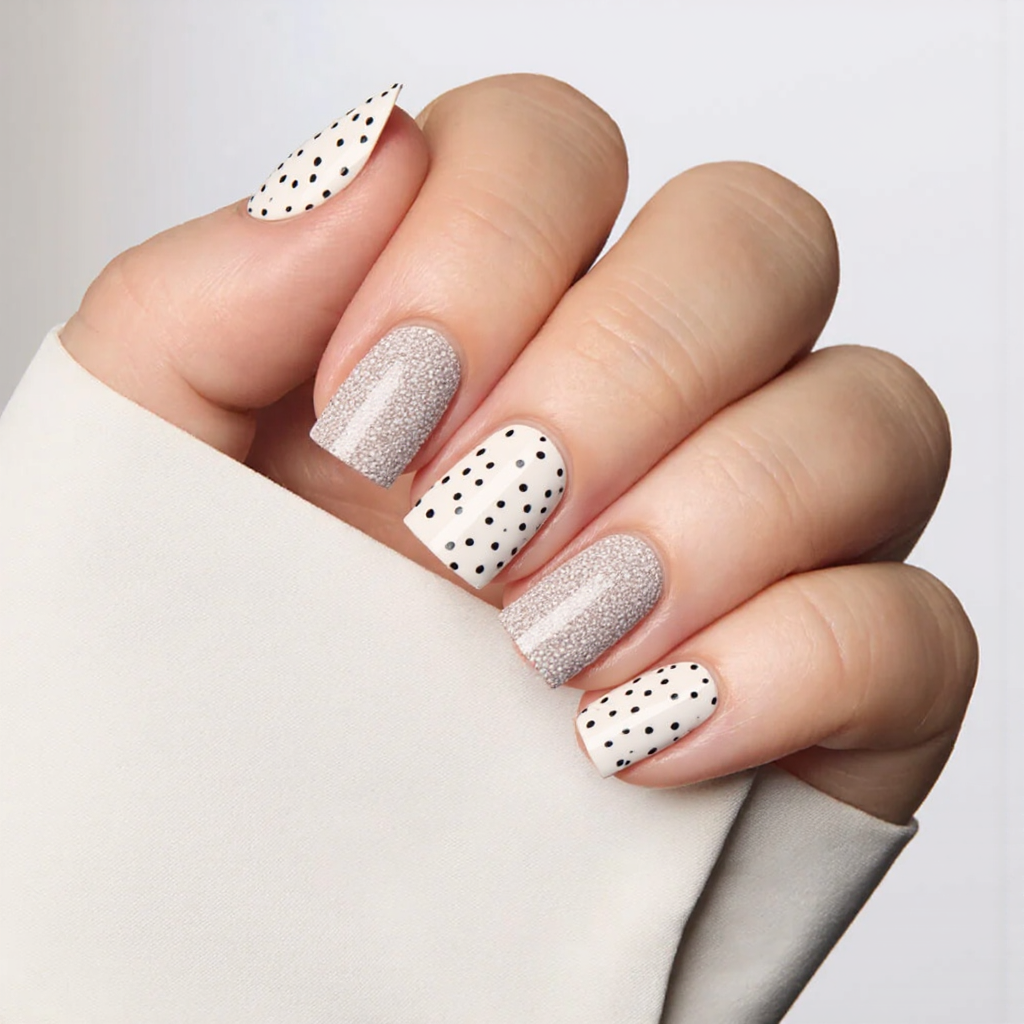 Short Nail Designs: Stylish Ideas for Everyday Elegance